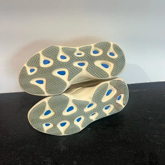 Size 7.5 - adidas Yeezy Boost 700 V3 Azael Men’s Shoes - Picture 7 of 10